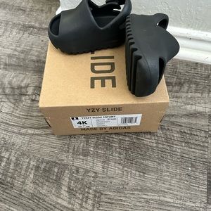 Infant Yeezy slides
